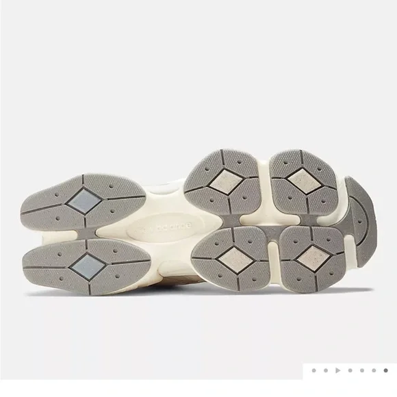 NEW BALANCE 9060 - Picture 13 of 14